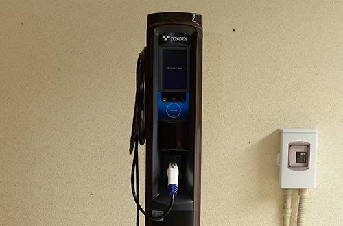 電気自動車用充電器